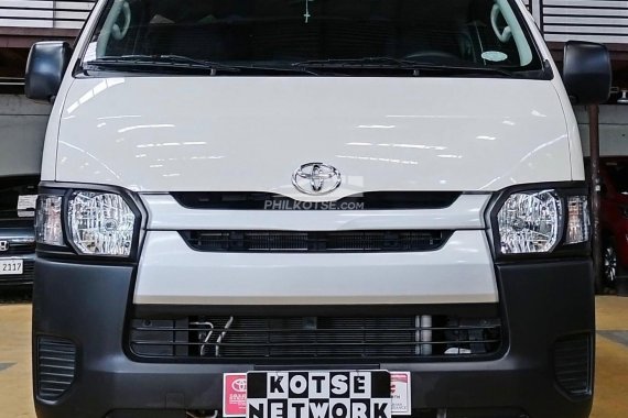 H O T  S A L E !!! 2022 Toyota Hiace Commuter 3.0 M/t 21k mileage.