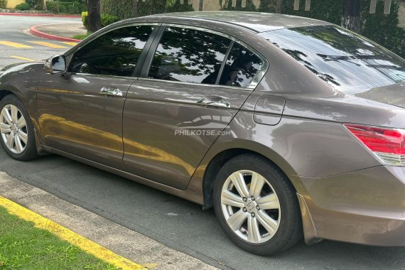 Honda Accord 3.5 V6 Urban Titanium (2011)