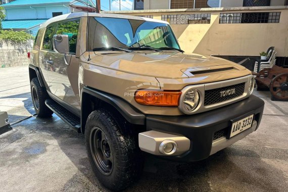 HOT!!! 2014 Toyota FJ Cruiser 4x4 for sale at affordable price