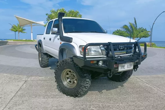 Toyota Hilux SR5 2003