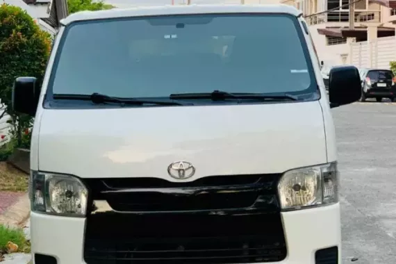 Toyota HiAce Commuter 2016 Model