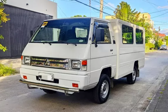 2023 MITSUBISHI L300 FB DUAL AC