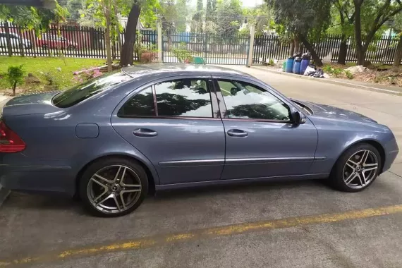 FOR SALE: Mercedes Benz E Class (W211) 240