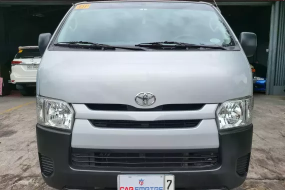 Toyota HiAce 2020 3.0 Commuter Manual