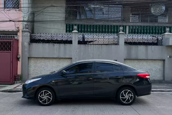 2024 Vios XLE Cvt Black