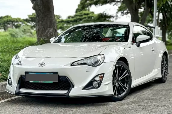 HOT!!! 2014 Toyota GT86 Aero for sale at affordable price