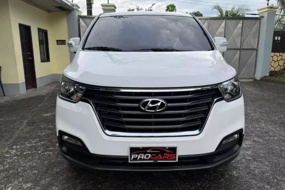 HOT!!! 2019 Hyundai Grand Starex Gold for sale at affordable price