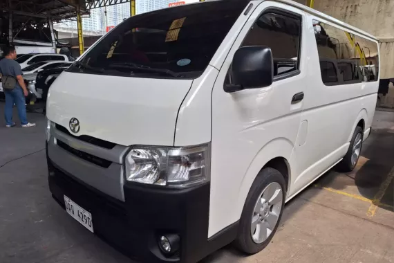 2022 Hiace Commuter 3.0L Diesel Manual 