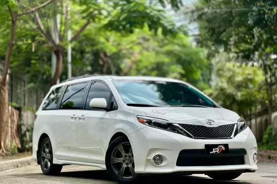 HOT!!! 2019 Toyotq Sienna SE for sale at affordable price