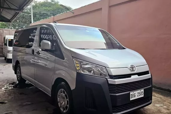 2023 Toyota Hiace Commuter Deluxe 2.8 Manual 