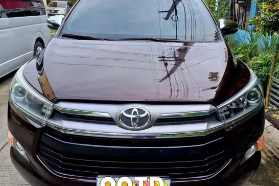 Toyota Innova V AT