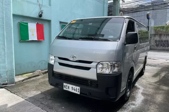 2023 Toyota Hiace Commuter 3.0L