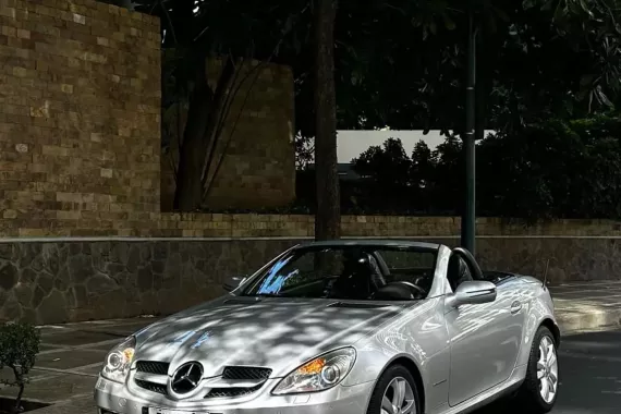 HOT!!! 2008 Mercedes Benz SLK Roadster for sale at affordable price