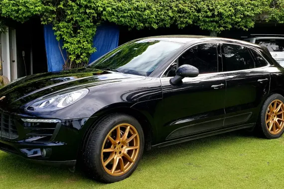 FOR SALE: 2017 PORSCHE MACAN S 