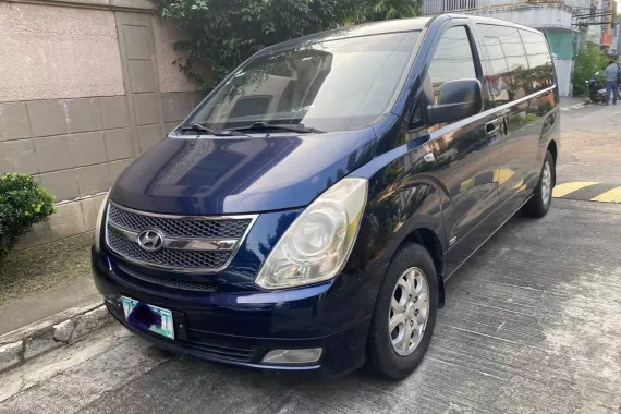 HYUNDAI GRAND STAREX van CVX for SALE P395,000 only!