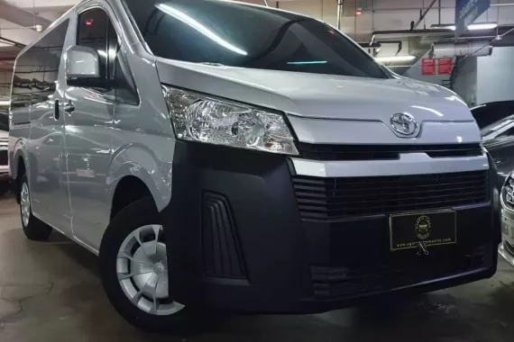 2021 Toyota HiAce Commuter Deluxe 3.0L DSL MT