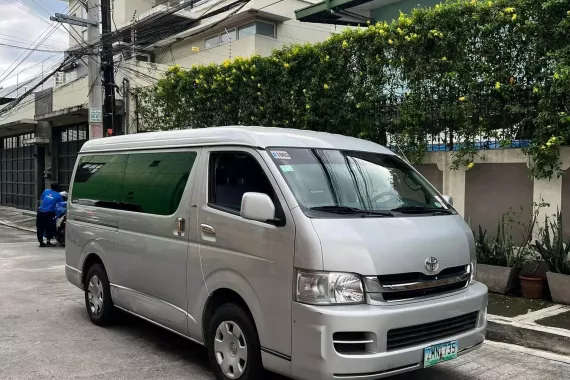 Toyota Hiace GL Grandia M/T 2008 