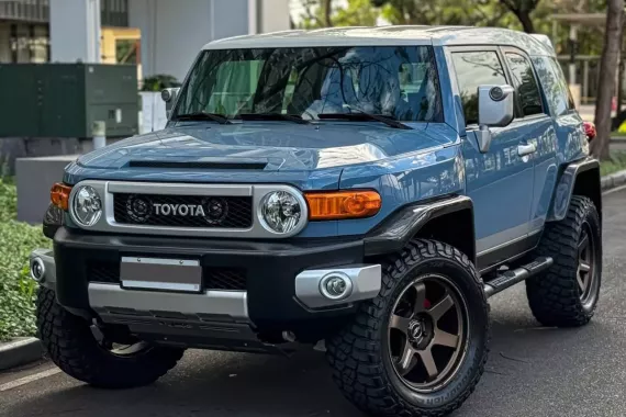 HOT!!! 2016 Toyota FJ Cruiser 4x4 for sale at affordable price