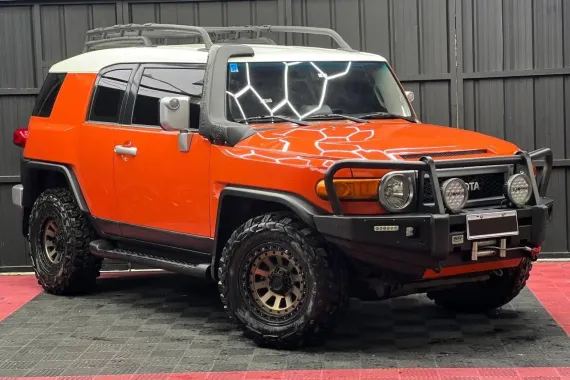 HOT!!! 2014 Toyota FJ Cruiser V6 4x4 for sale at affordable price