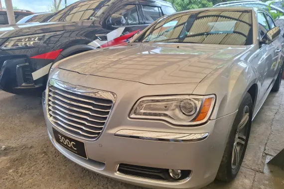 2013 Chrysler 300 C Automatic 