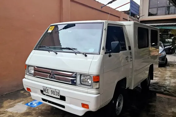 2023 Mitsubishi L300 FB Dual AC Manual DSL