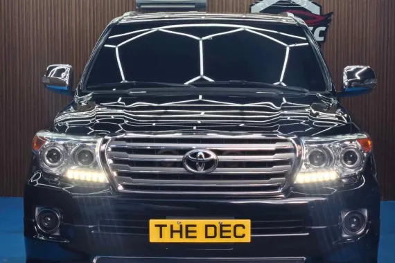 HOT!!! 2015 Toyota Land Cruiser LC200 VX for sale at affordable price