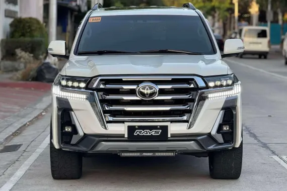 HOT!!!! 2020 Toyota Land Cruiser LC200 4x4 for sale at affordable price! 