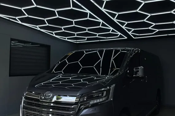 2024 Toyota Super Grandia Hiace 2.8 