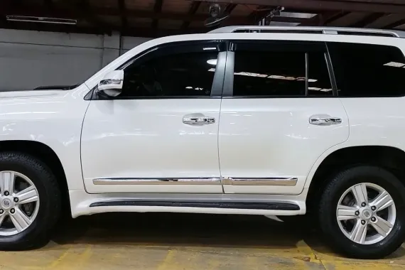 2014 Toyota Lancruiser 200 VXR V8 Dubai Version Platinum Edition 