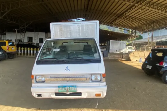 L300 2013 Closed Aluminum Van