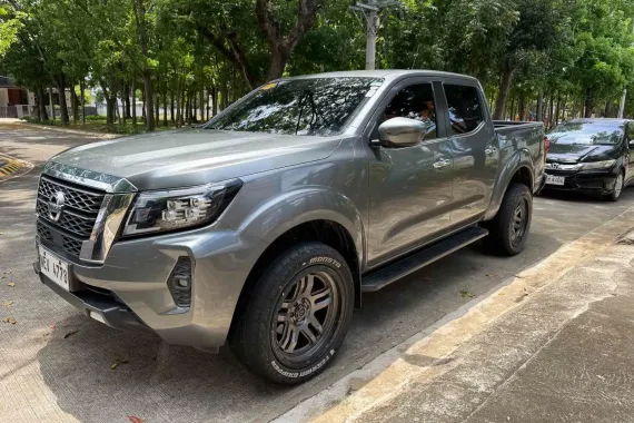 Selling used 2021 Nissan Navara VE 2.5 4x2 MT