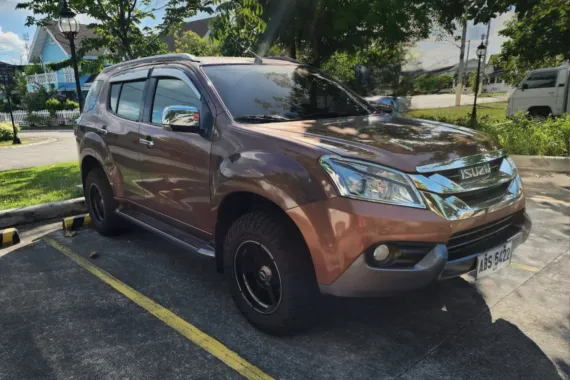 2015 Isuzu mux 2.5 LS AT. Great condition! 
