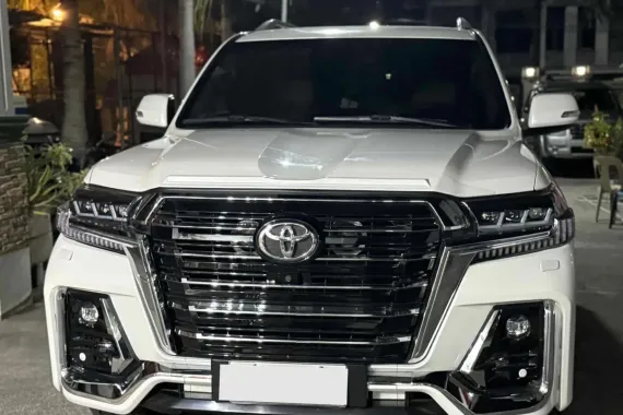 HOT!!!! 2012 Toyota Land Cruiser GXR V8 for sale at affordable price! 