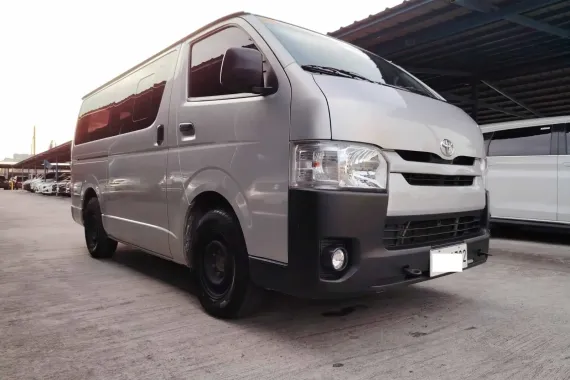 Sell 2nd hand 2023 Toyota Hiace  Commuter 3.0 M/T