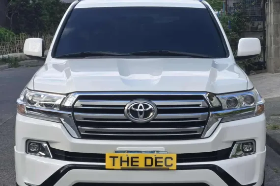 HOT!!! 2010 Toyota Land Cruiser LC200 (2020 Look) for sale at affordable price!