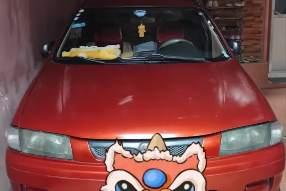 Mazda 323