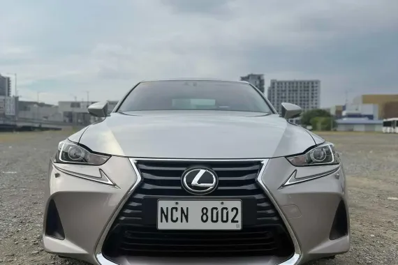 2017 LEXUS IS350 