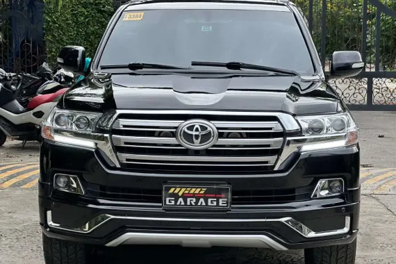 HOT!!! 2015 Toyota Land Cruiser VX LC200 4x4 for sale at affordable price! 