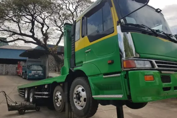 Hino 12-Wheeler Self-Loader with Winch and Hydraulic Ramp (Japan Surplus)