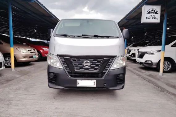 HOT 2019 Nissan NV350 Urvan 2.5 Standard 18-seater MT for sale in good condition