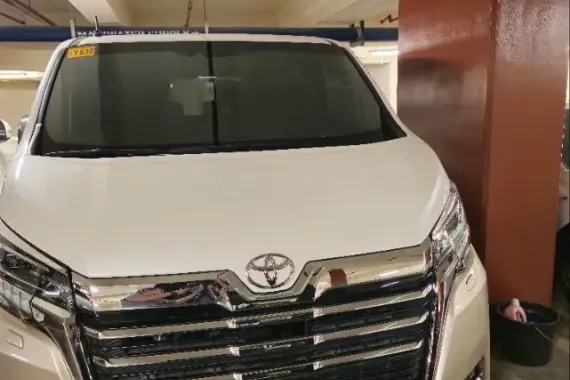 2022 Toyota Hiace Grandia Elite
