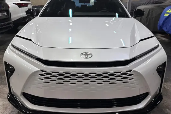 2025 Toyota Crown Signia Hybrid Limited AWD Station Wagon 