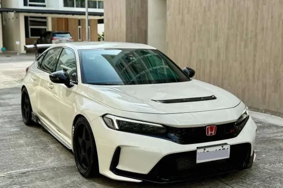HOT!!! 2024 Honda Civic Type-R FL5 for sale at affordable price!