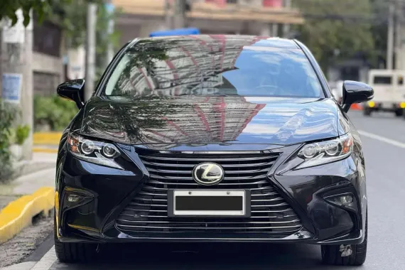 HOT!! 2017 Lexus ES350 VIP Top of the line for sale at affordable price!