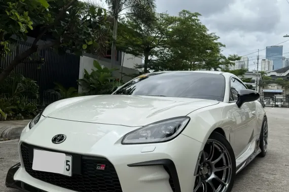 2022 Toyota GR 86 MT Pearl White