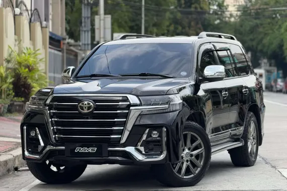 HOT!!! 2010 Toyota Land Cruiser 200 (LC200) for sale at affordable price! 