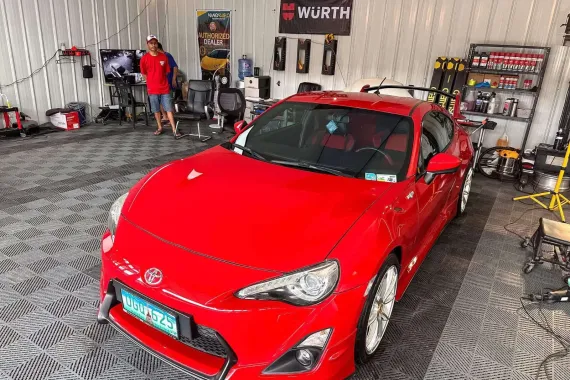 HOT!!! 2013 Toyota 86 Original Aero (Limited) for sale at affordable price!
