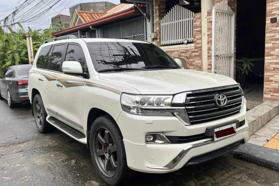 HOT!!! 2016 Toyota Land Cruiser 200 for sale at affordable price! 