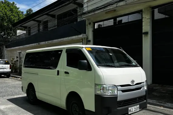 2024 Toyota Hiace Commuter 3.0 Manual Nelson Estacio 0️⃣9️⃣1️⃣7️⃣6️⃣7️⃣5️⃣0️⃣6️⃣0️⃣