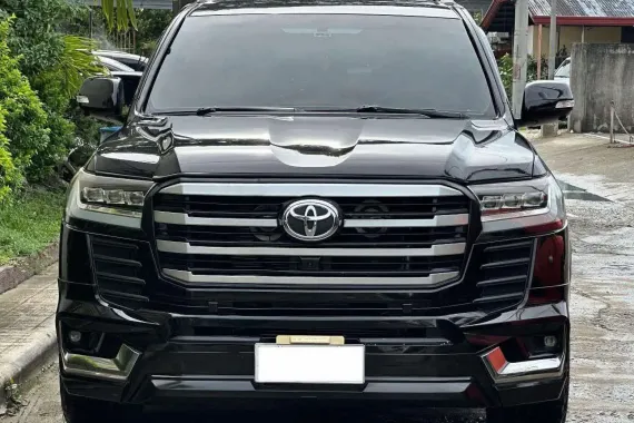 HOT!!! 2013 Toyota Land Cruiser LC200 GXR for sale at affordable price! 